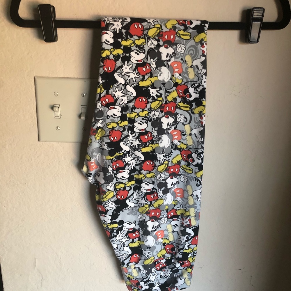 Lularoe Disney leggings